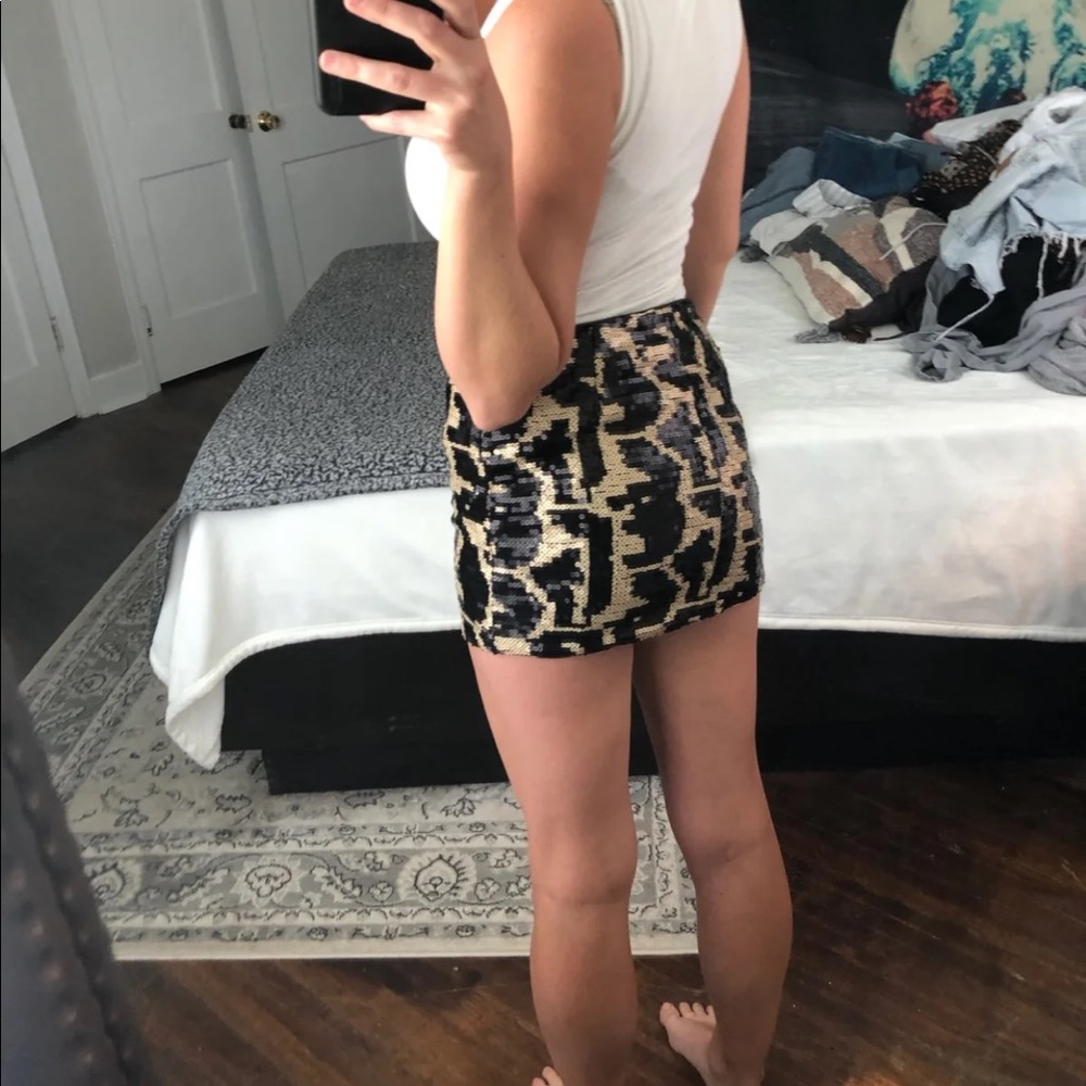 Sequined mini - Picture 2 of 4